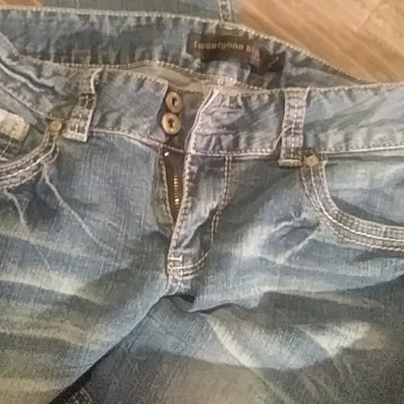 Clothes - Picture 2 of 2